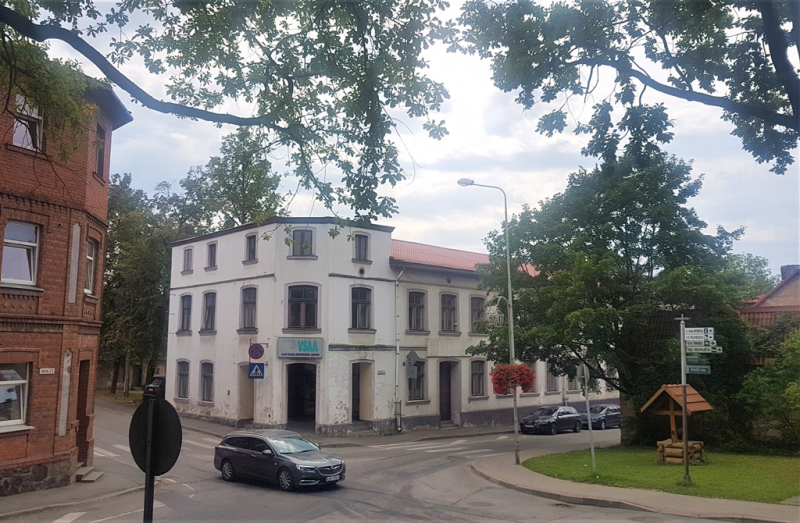 Здание центра обслуживания клиентов в городе Цесис